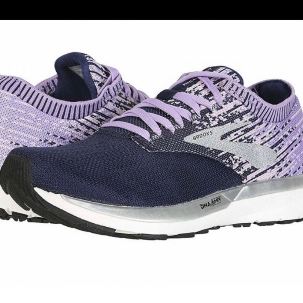Brooks Ricochet Lavender and Navy Athletic Shoes 9.5